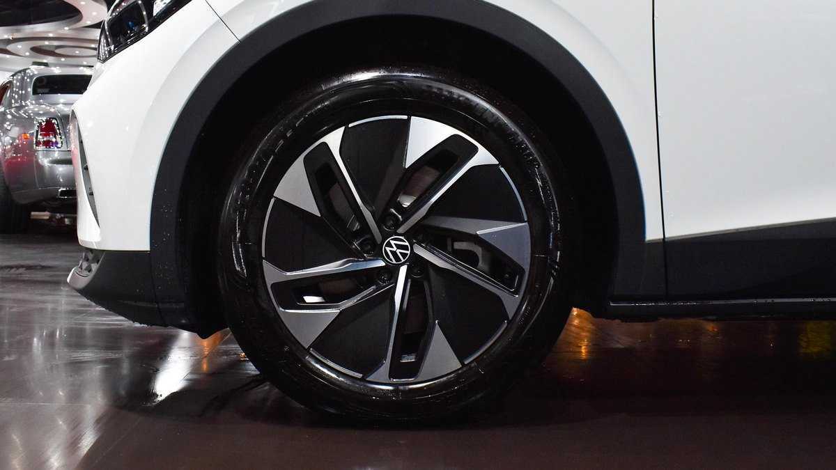 Volkswagen ID.4 Crozz Lite Pro | VW4 | RWD | Electric | A/T Blue/Black | 5Seater | Export Only - image 4