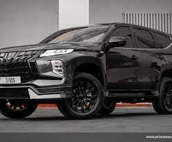 Rent Mitsubishi Montero Sport Signature Edition 2022 in Dubai-pic_1