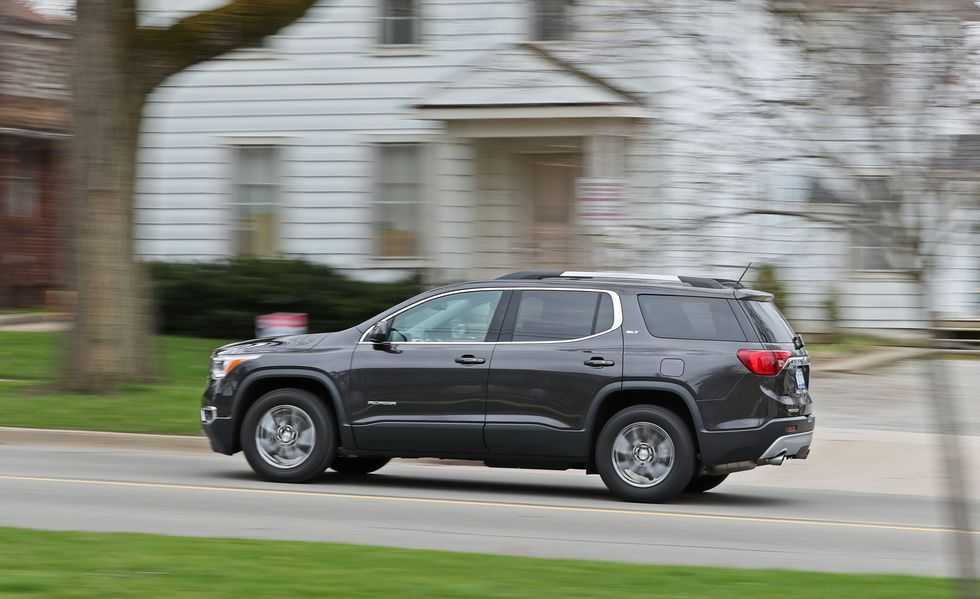 AED 1,998/Month // 2019 GMC Acadia Denali SUV // Ref # 1111782-pic_4