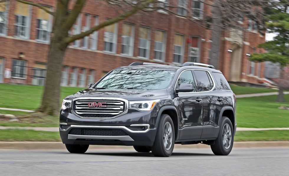 AED 1,998/Month // 2019 GMC Acadia Denali SUV // Ref # 1111782-pic_1