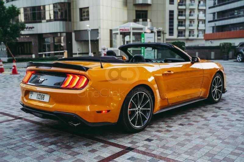 RENT FORD MUSTANG ECOBOOST CONVERTIBLE V4-pic_4