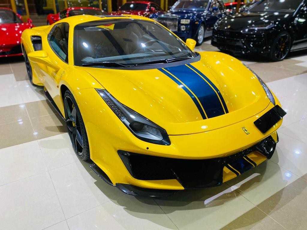 2017 FERRARI 488 GTB DONE ONLY 25,000KM GCC-pic_1