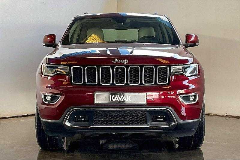 Rent 2017 Jeep Grand Cherokee Summit-pic_4