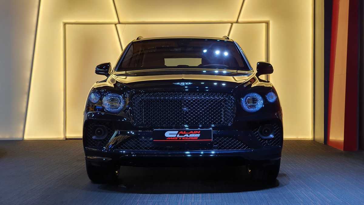 2018 BENTLEY BENTAYGA W12 DONE 47,000KM GCC-pic_1