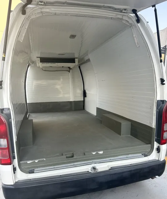 2018 hiace high roof chiller 1-5 100% guaranteed-pic_2