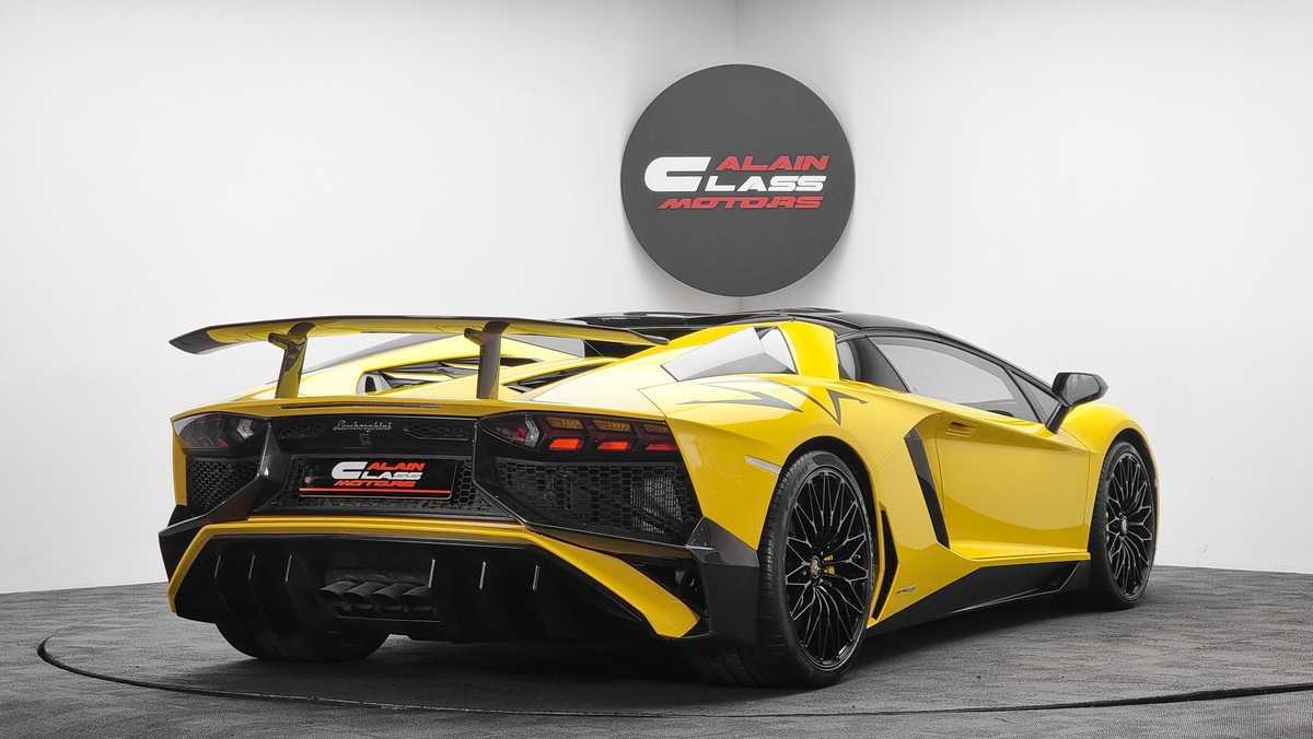 2019 Lamborghini Aventador SVJ - GCC (FM-U-1002)-pic_2