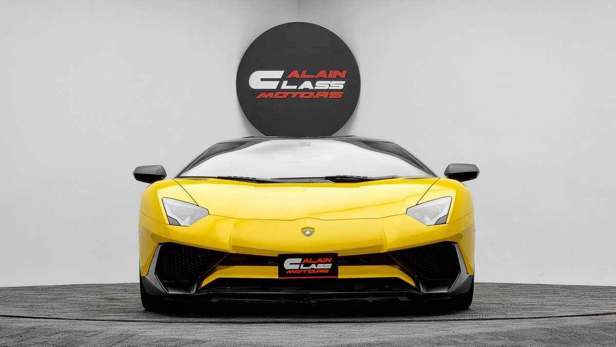 2019 Lamborghini Aventador SVJ - GCC (FM-U-1002)-pic_1