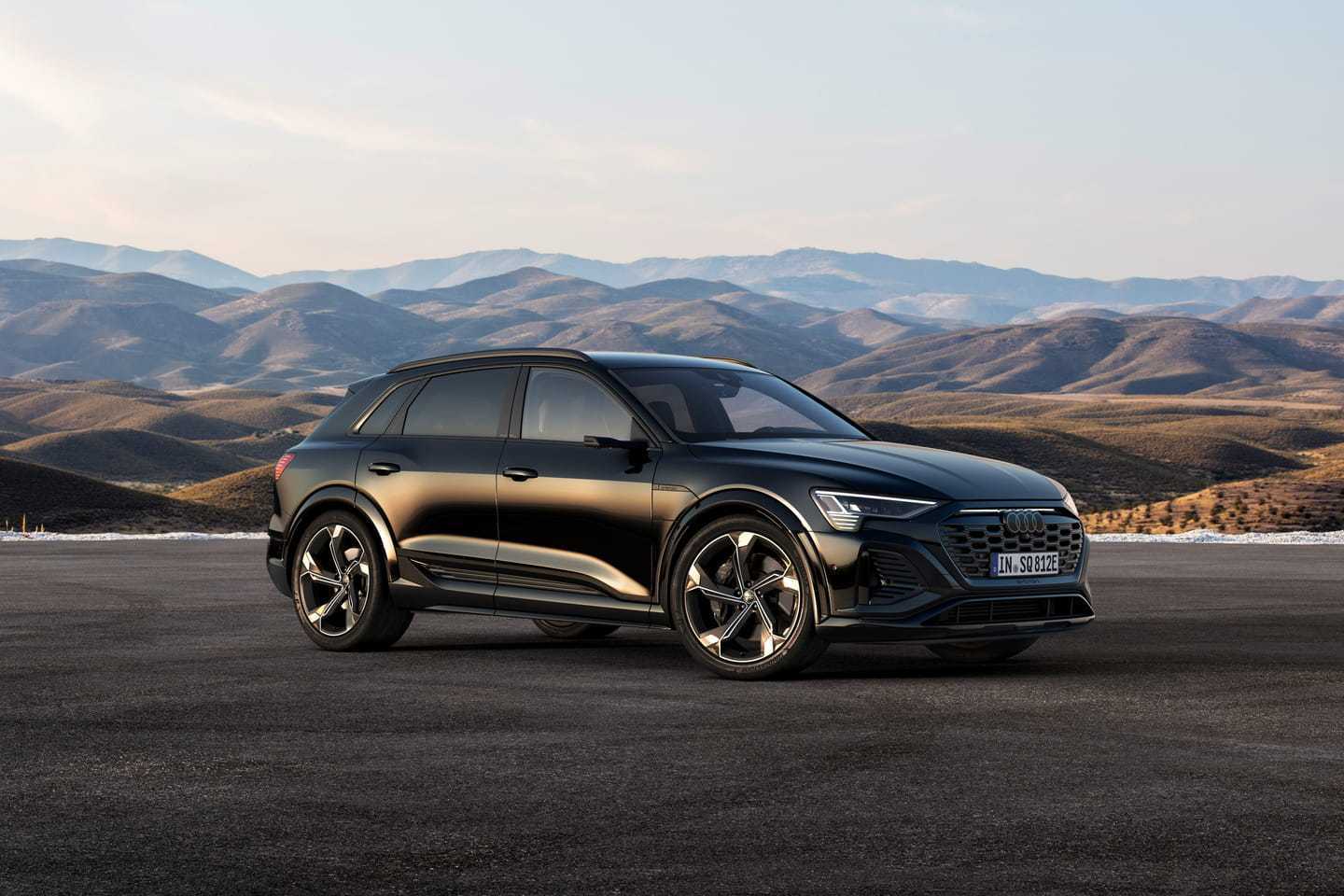 Audi Q8 55 TFSI Quattro S-Line-pic_4