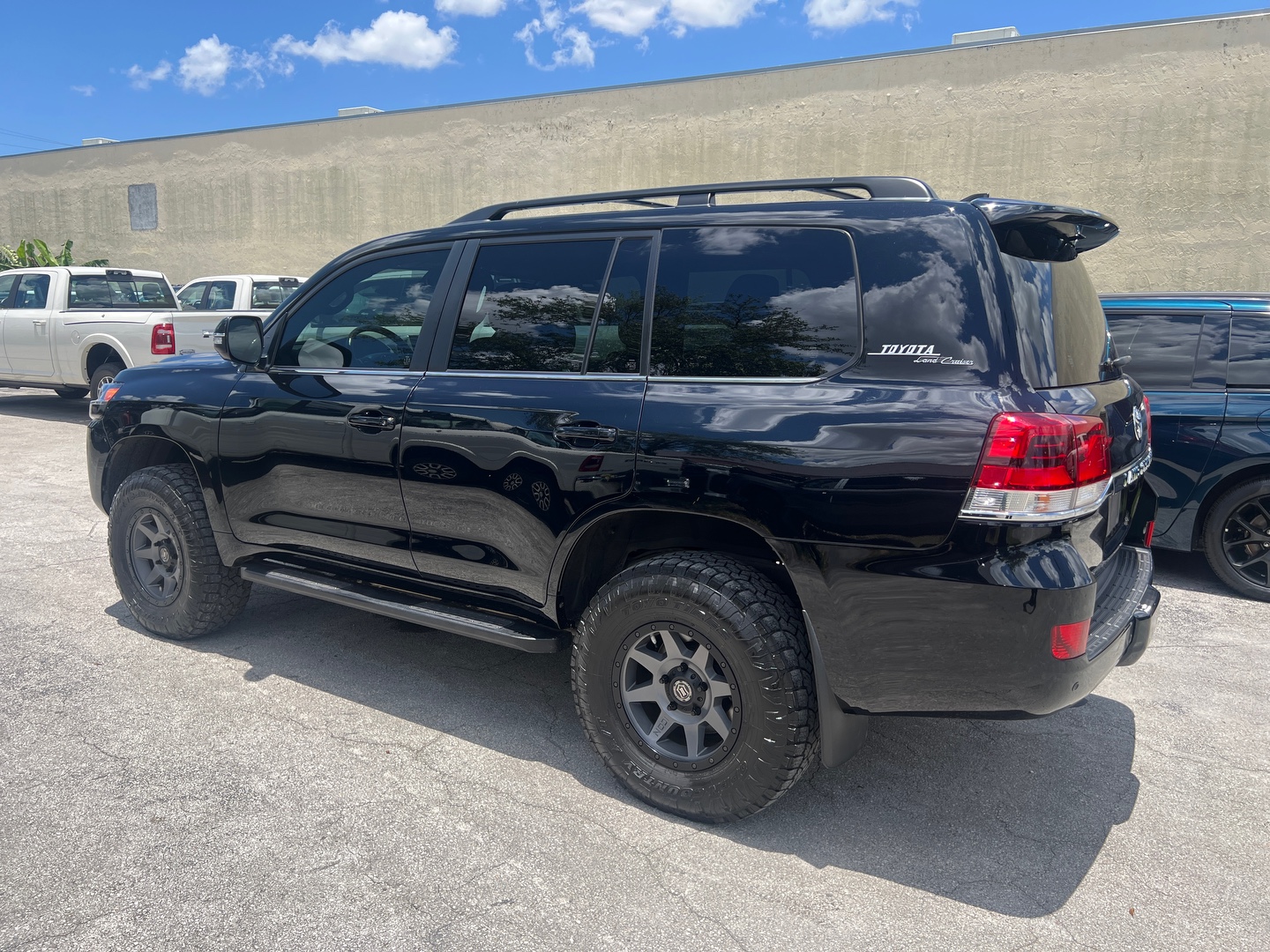 2021 Toyota Land Cruiser-pic_4