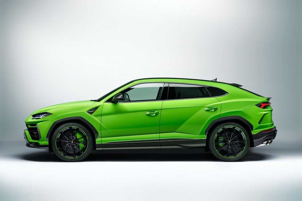 2022 | BRAND NEW | Lamborghini Urus I BLACKI EXPORT PRICE: 1,280,000 AED-pic_4