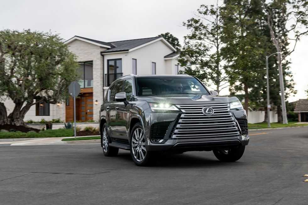 2022 LEXUS LX600 SIGNATURE EDITION | BRAND NEW | GCC SPEC WITH WARRANTY AND SERVICE CONTRACT-pic_4