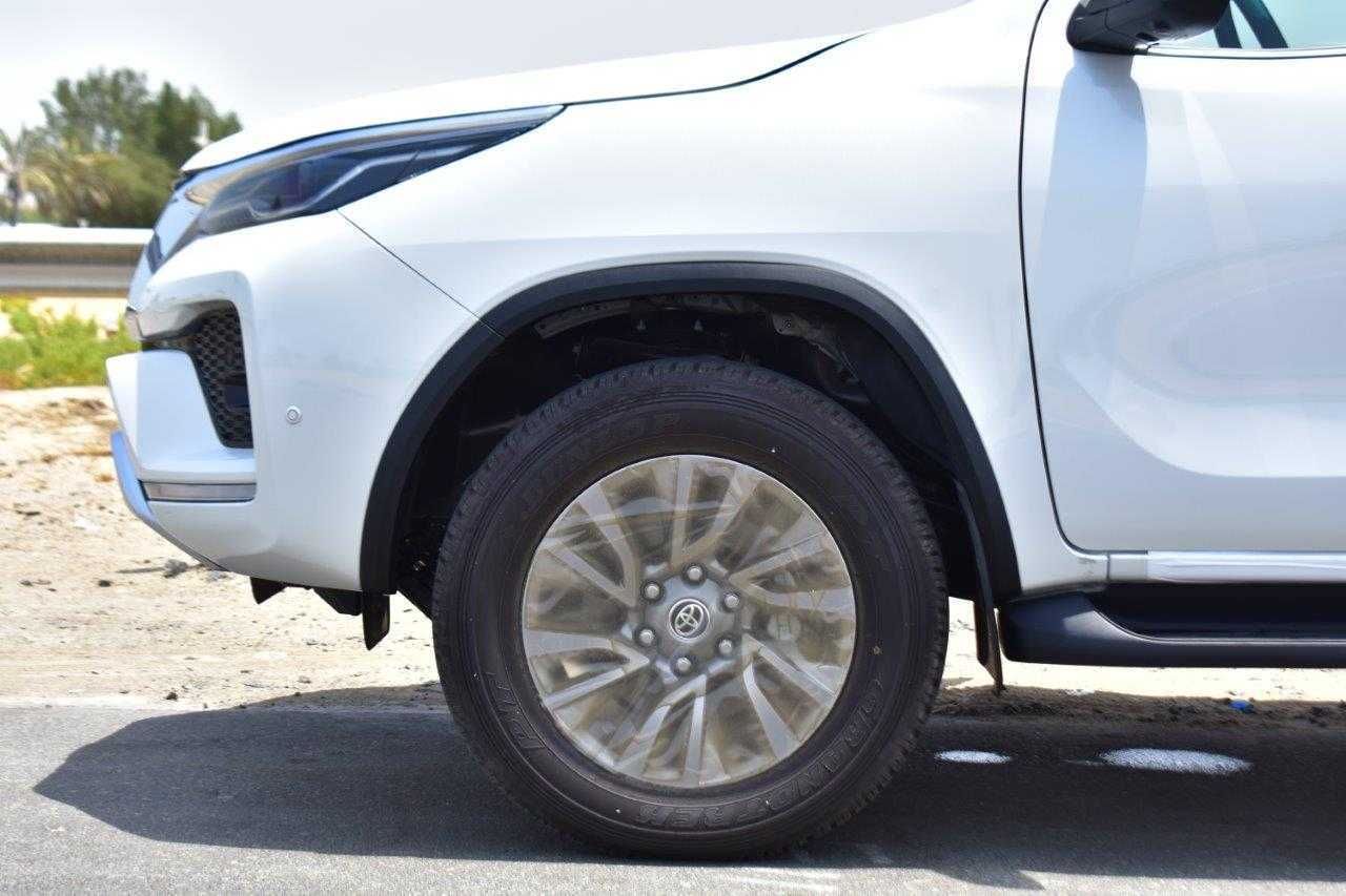 MODEL TOYOTA FORTUNER-pic_4