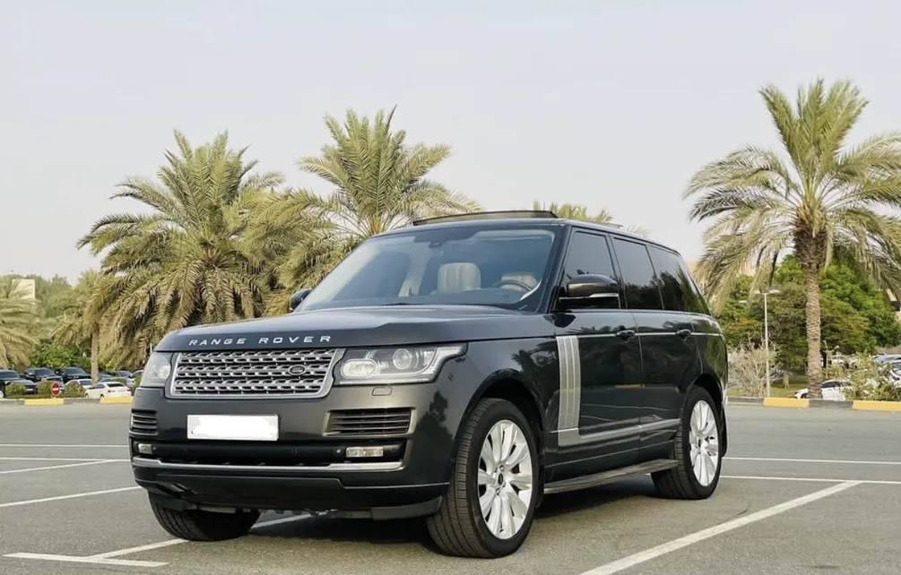 Land Rover Range Rover Vogue in Dubai-image