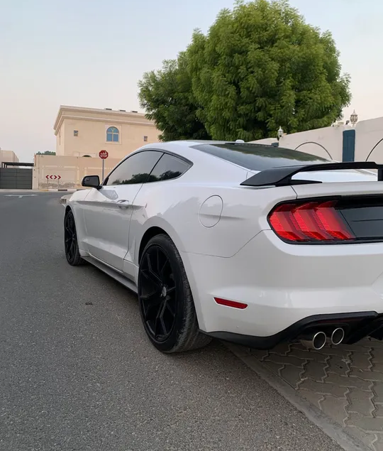 Ford Mustang premium v4 2018-pic_3