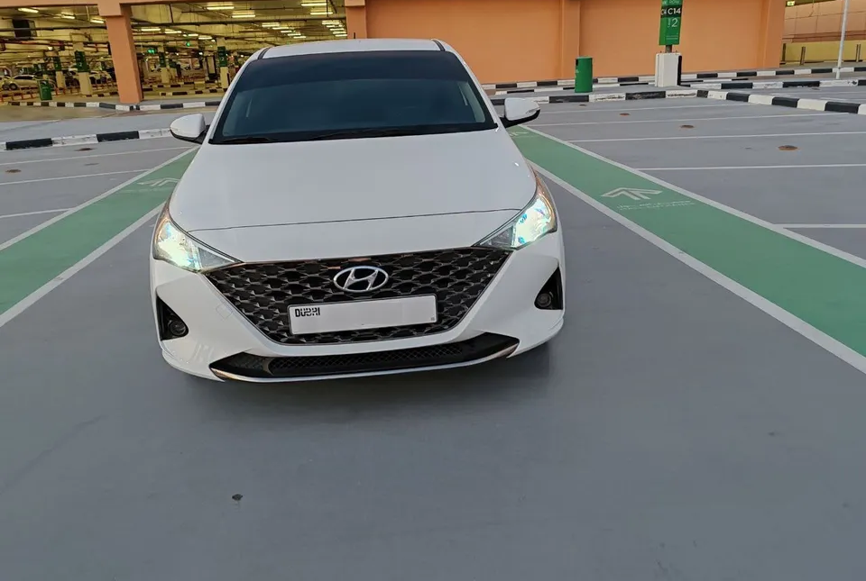 Hyundai Accent 2022 1.6L GCC 1st owner-pic_3