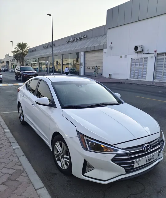 Hyundai Elentra 2019 for rent 1700 monthly-pic_3