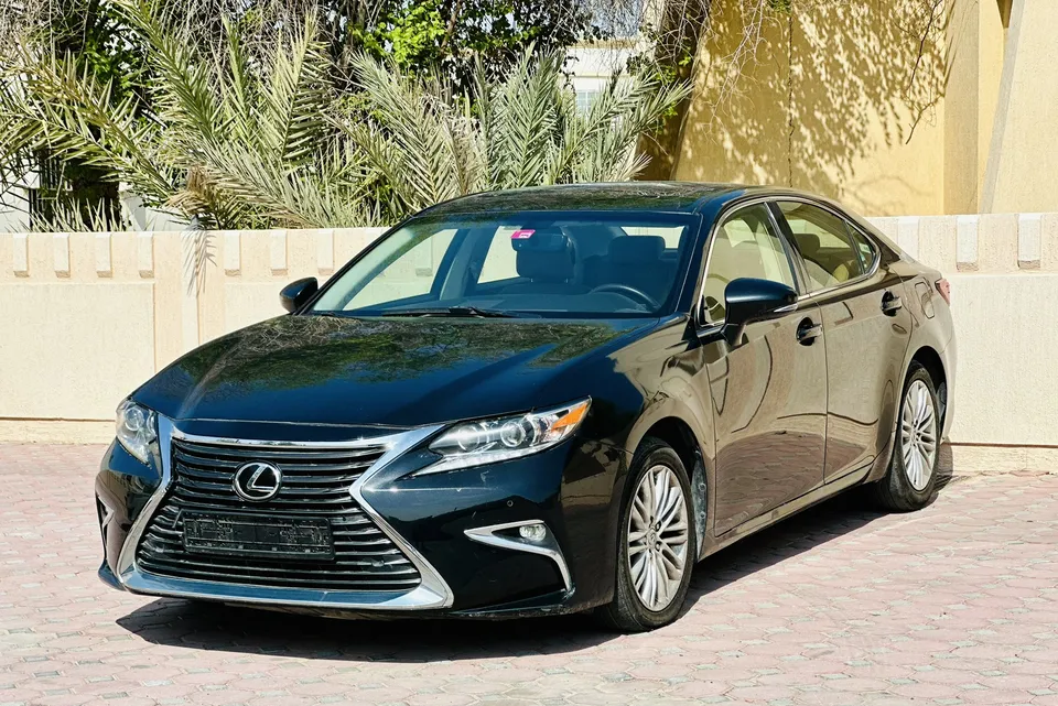 Lexus ES350 2018 GCC URGENT SALE-pic_2