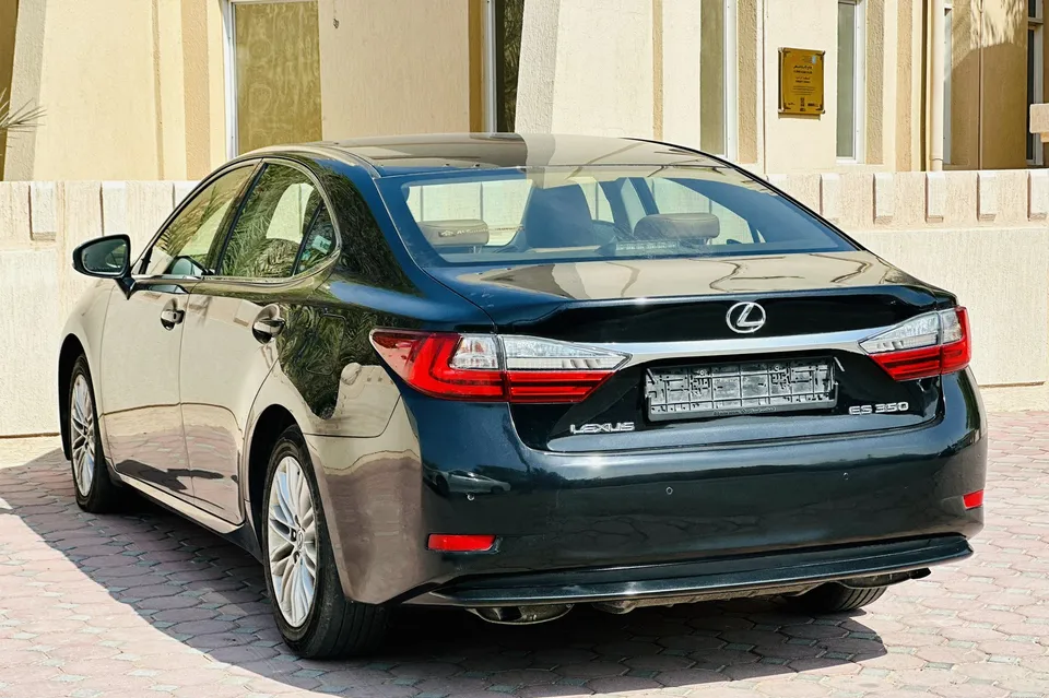 Lexus ES350 2018 GCC URGENT SALE-pic_3