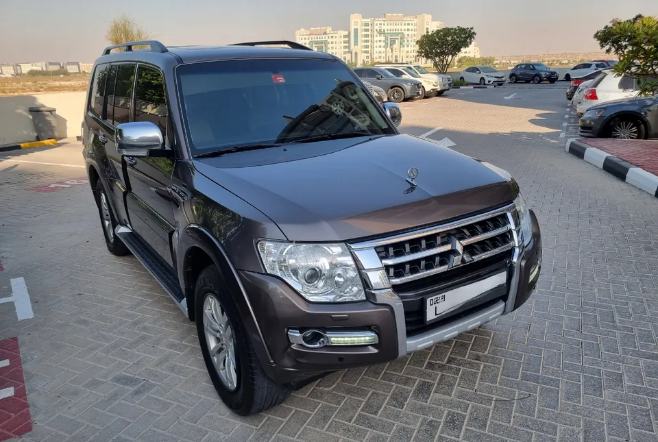 MITSUBISHI PAJERO 2016 3.8L TOP GLS PLATINUM FOR SALE IN DUBAI-pic_3