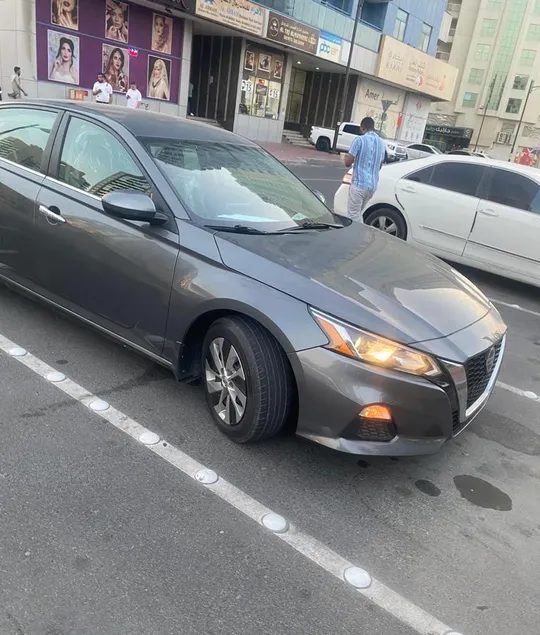 Nissan Altima 2019 in Dubai-pic_3