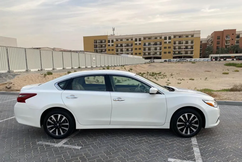 Nissan Altima Model 2018 km120k-pic_2