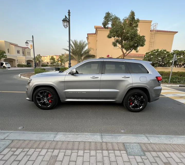 SRT 8 - low Mileage - Fully Serviced-pic_3