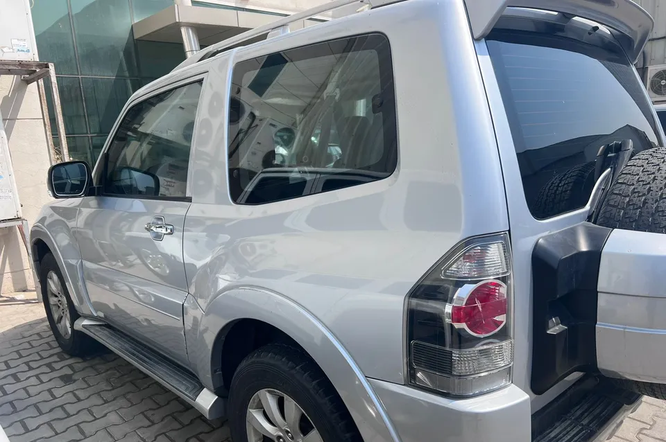 mitsubishi pajero single door sunroof-pic_3