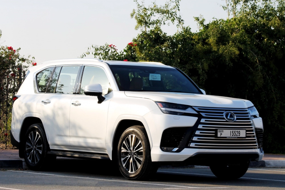 Lexus LX 600 2023 Hire in Ajman-pic_1