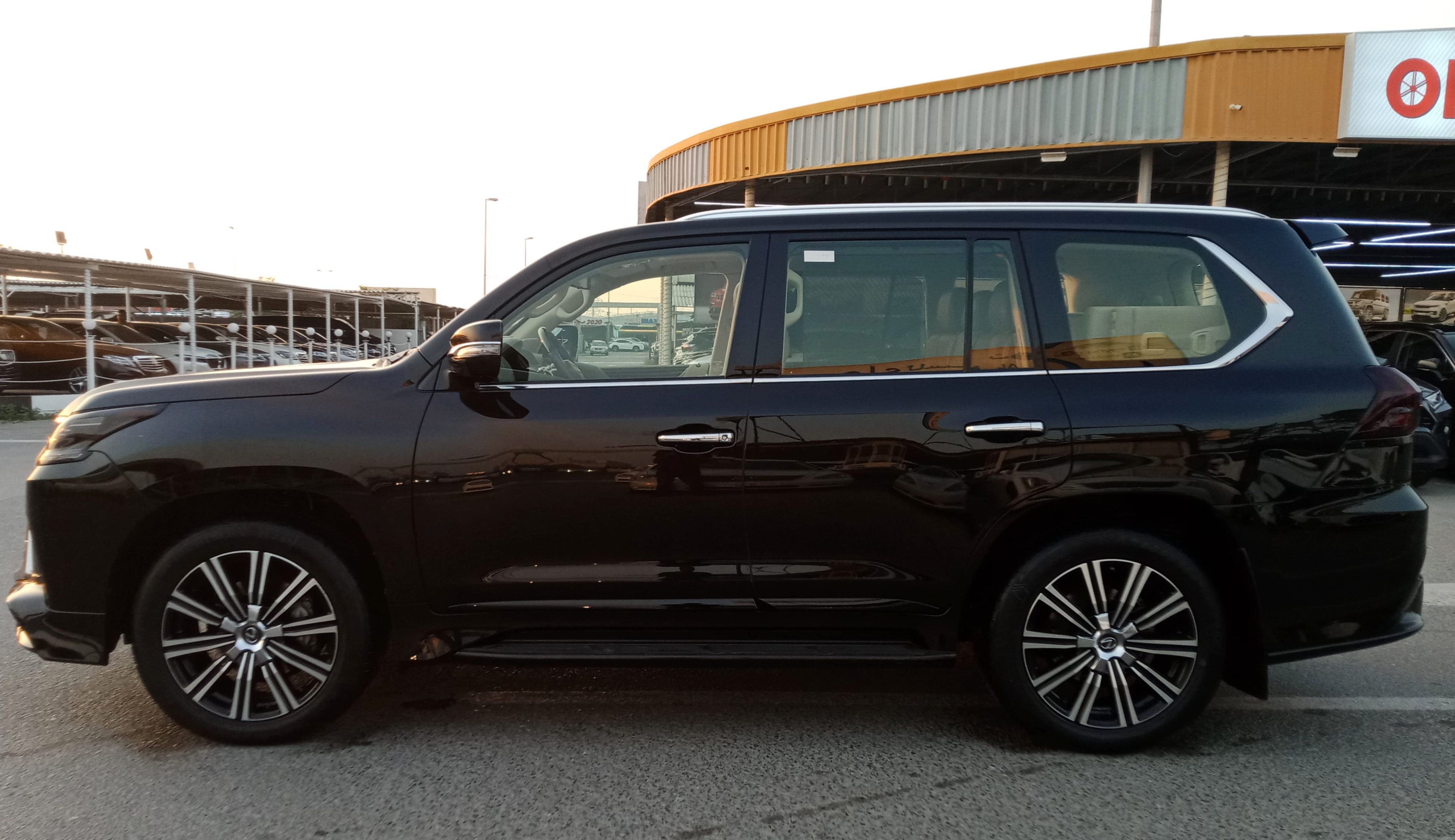 Lexus Lx570 Signature Edition V8 5.7L Full Options Model 2020-pic_3