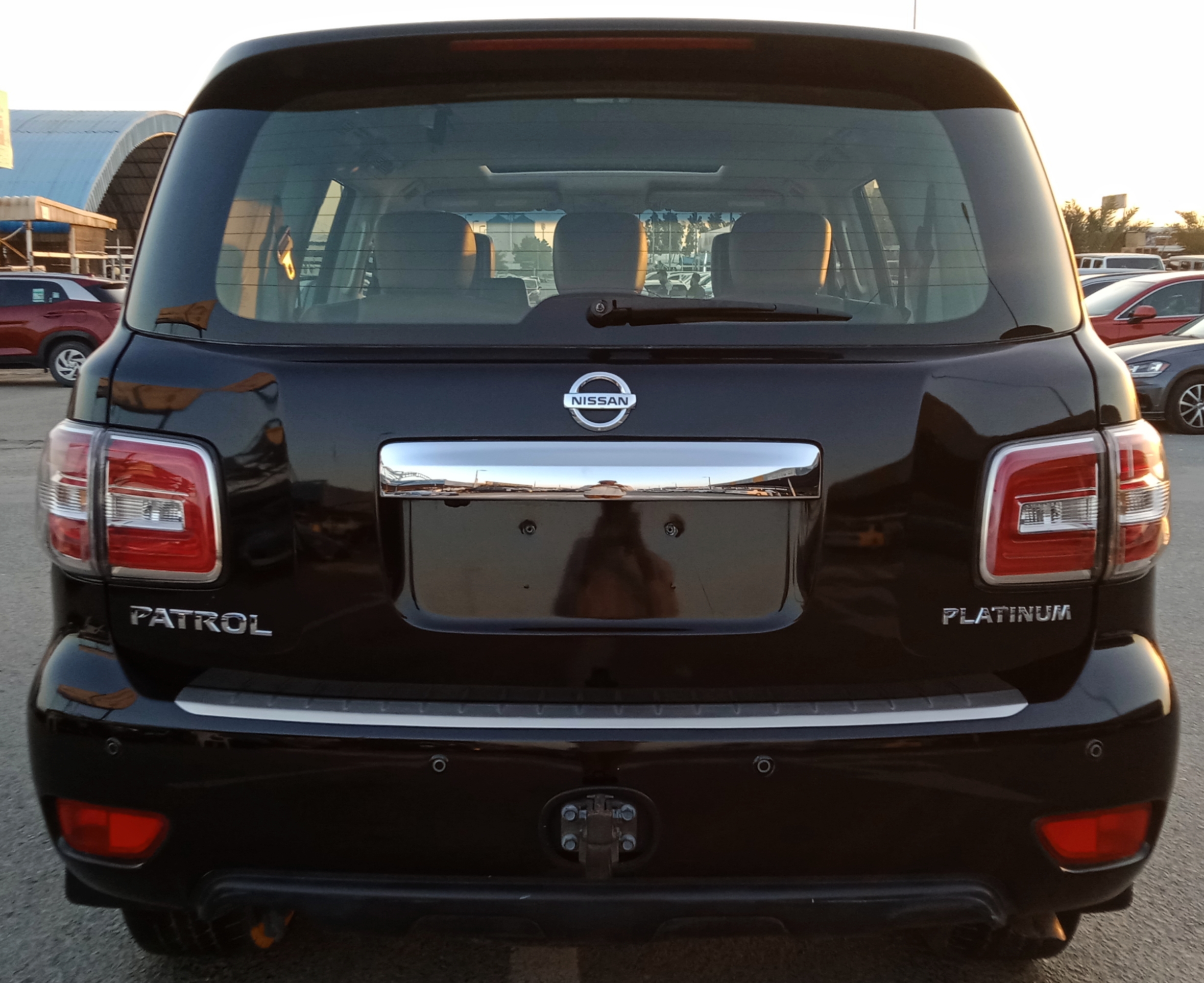 NISSAN PATROL SE PLATINUM V8 5.6L FULL OPTION MODEL 2014-pic_2