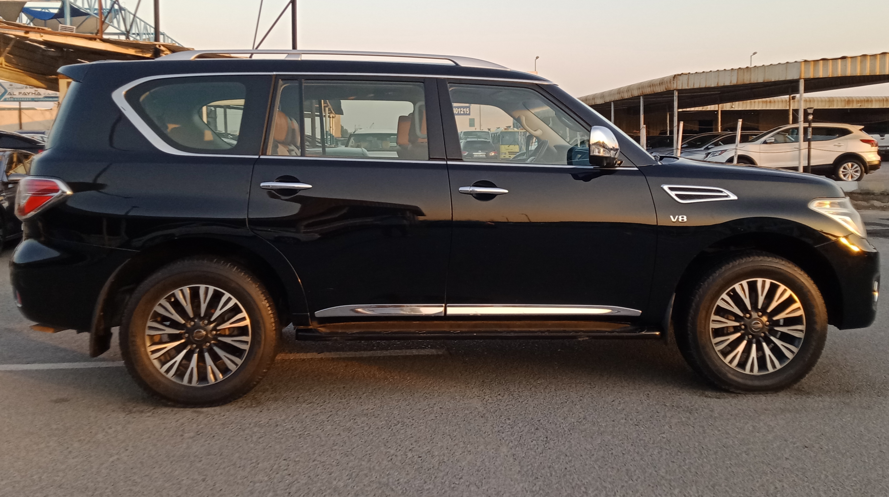 NISSAN PATROL SE PLATINUM V8 5.6L FULL OPTION MODEL 2014-pic_5