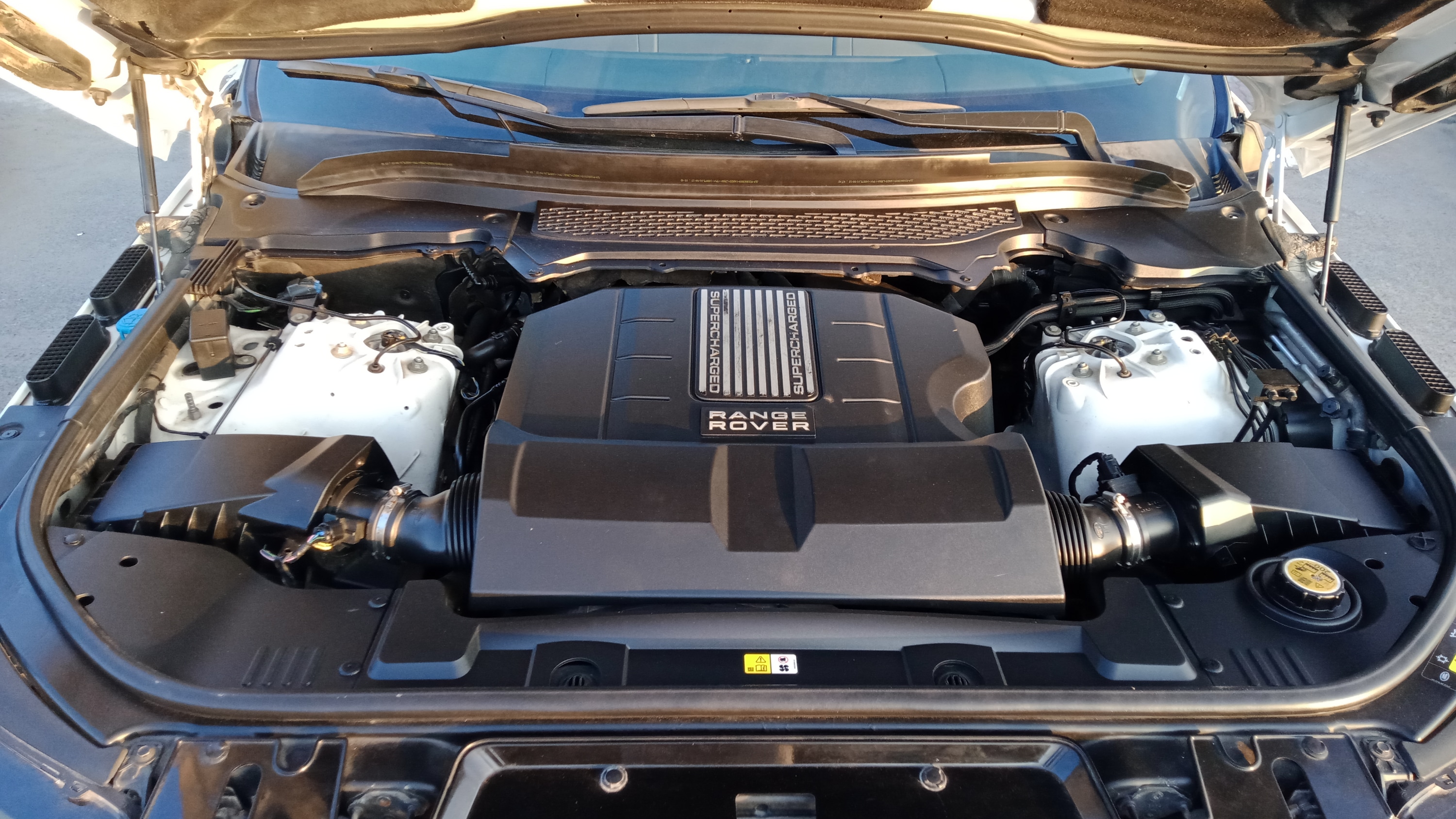 Range Rover Sport Supercharger V6 3.0L Full Option Model 2014-pic_6