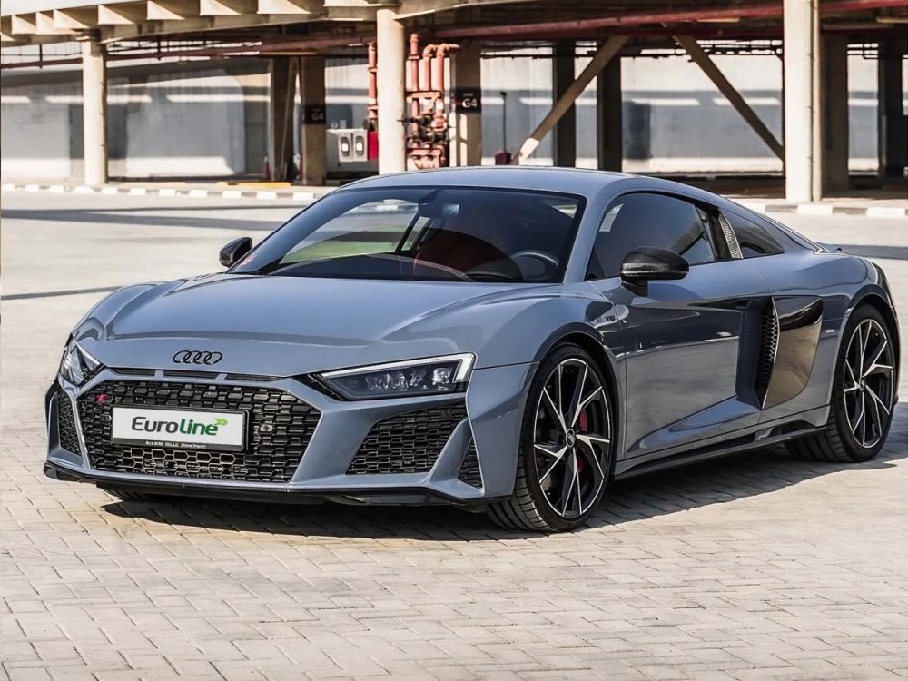 Rent Audi R8 Coupe V10 2022 in Dubai-pic_1