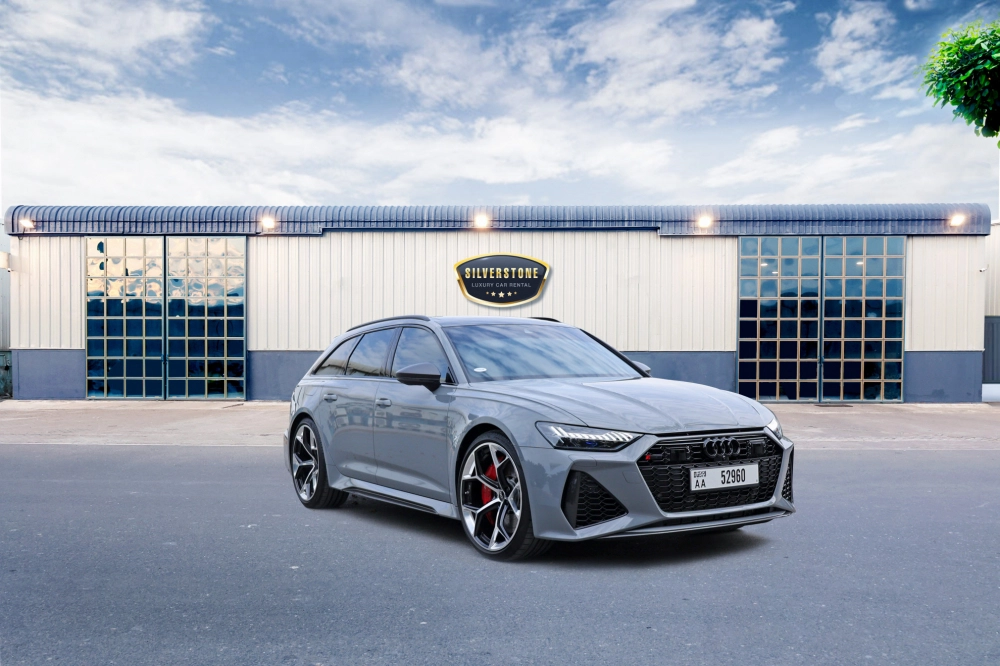 Rent Audi RS6 avant performance 2024 in Dubai-pic_1