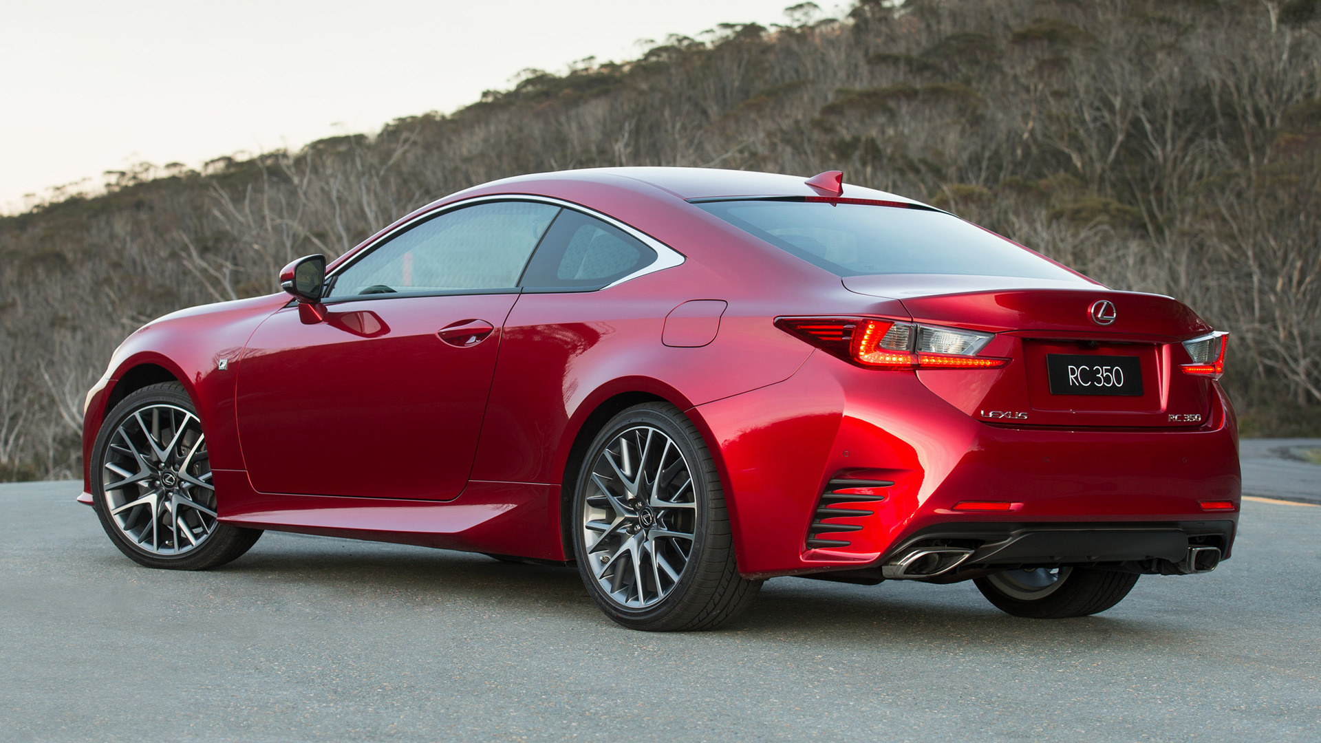 Rent Lexus RC 350 in Dubai-pic_1