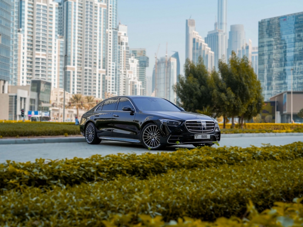 Rent Mercedes Benz Abu Dhabi S450 2022 in Dubai-pic_1