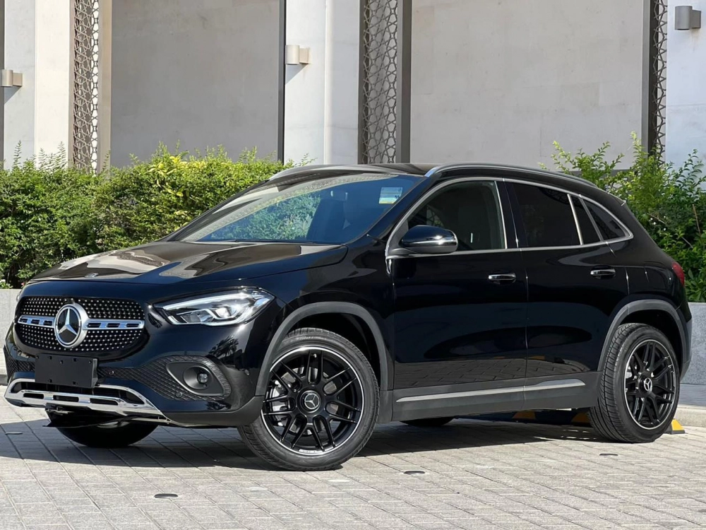 Rent Mercedes Benz GLA 250 2021 in Dubai-pic_1