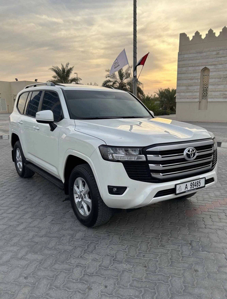 Rent Toyota Land Cruiser EXR V8 2024 in Dubai-pic_1