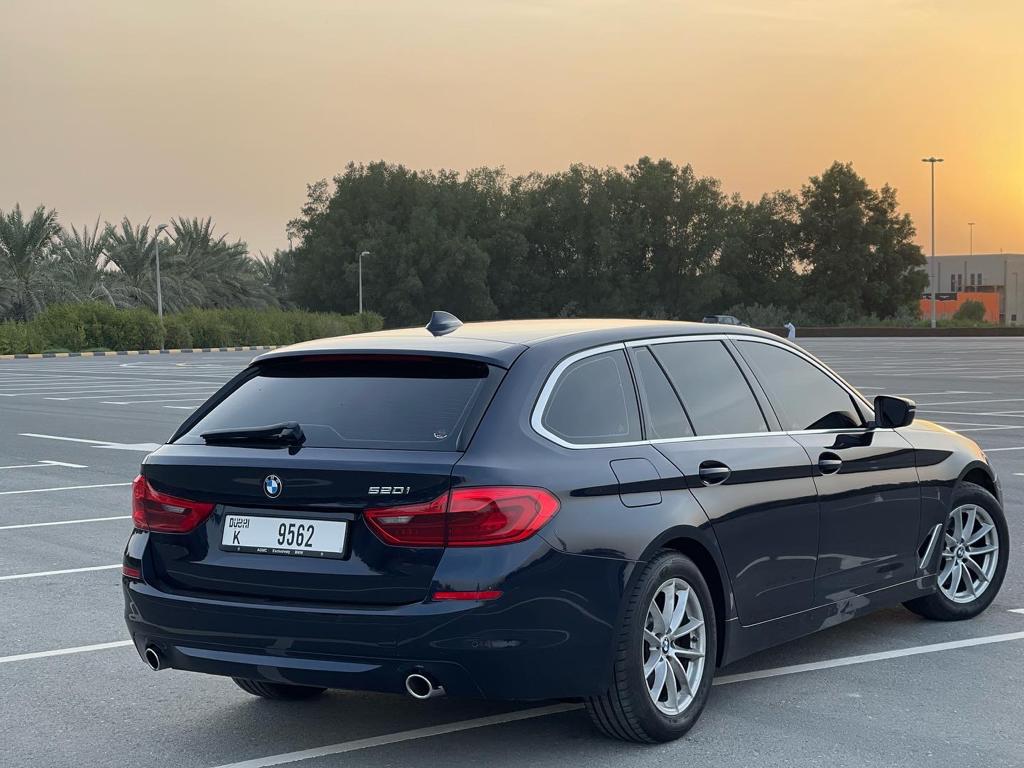 2020 BMW 520 Luxury Midsize Sedan For Sale in Dubai-pic_1