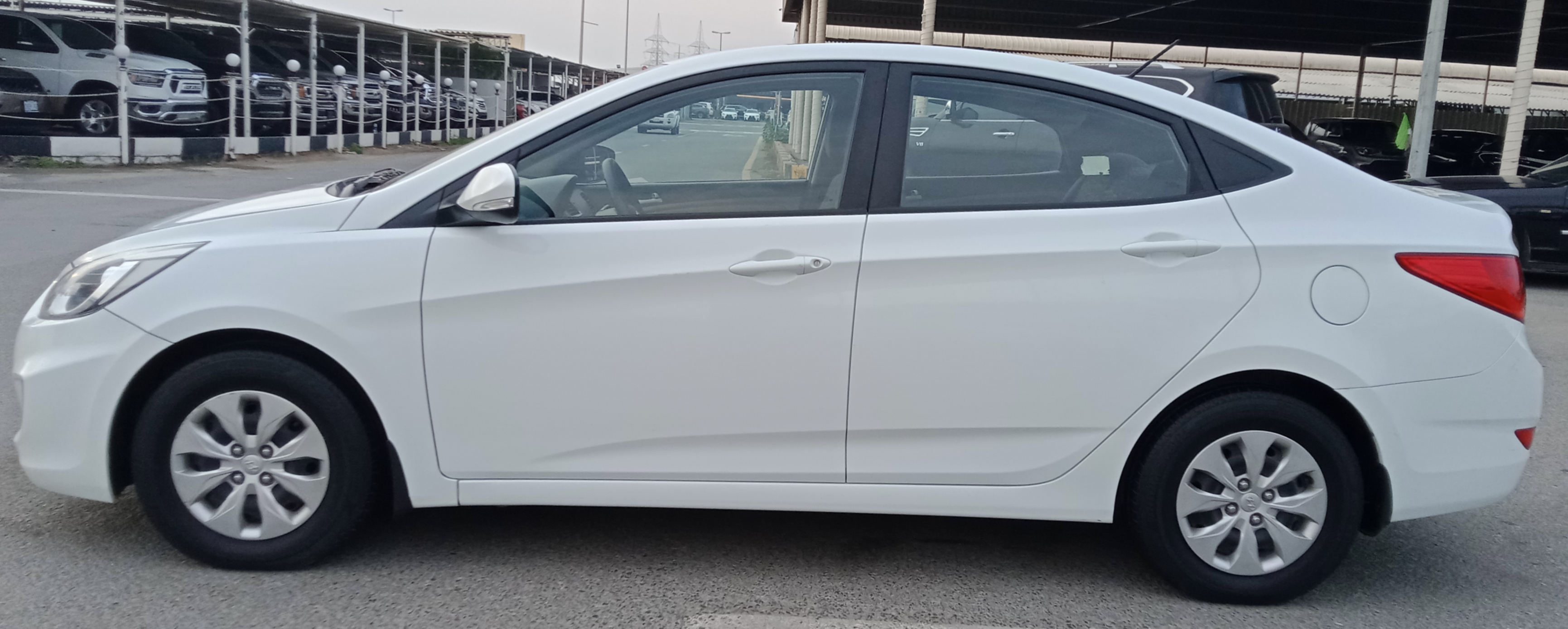 Hyundai Accent Full Auto V4 1.6L Model 2016-pic_6