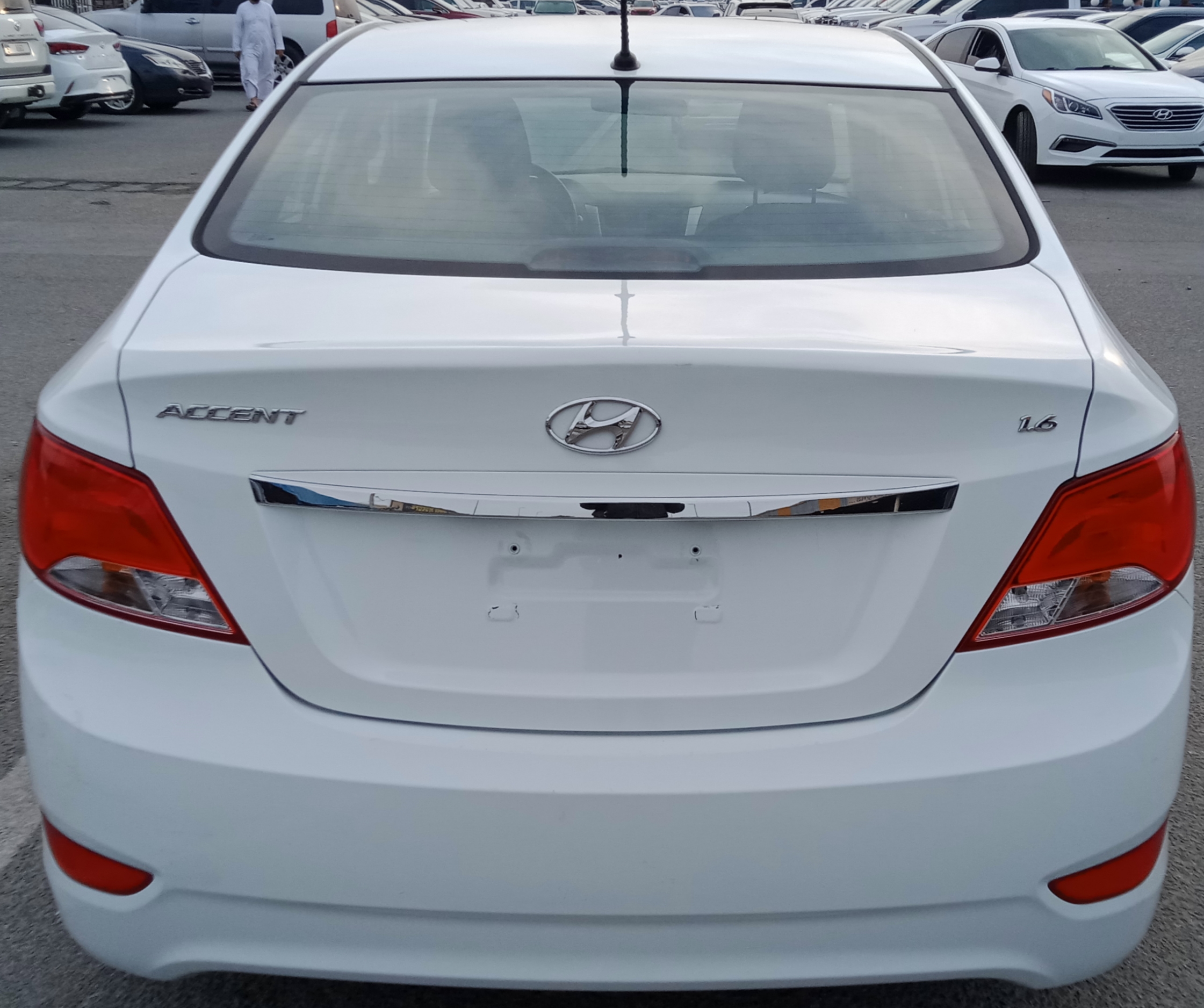 Hyundai Accent Full Auto V4 1.6L Model 2016-pic_5