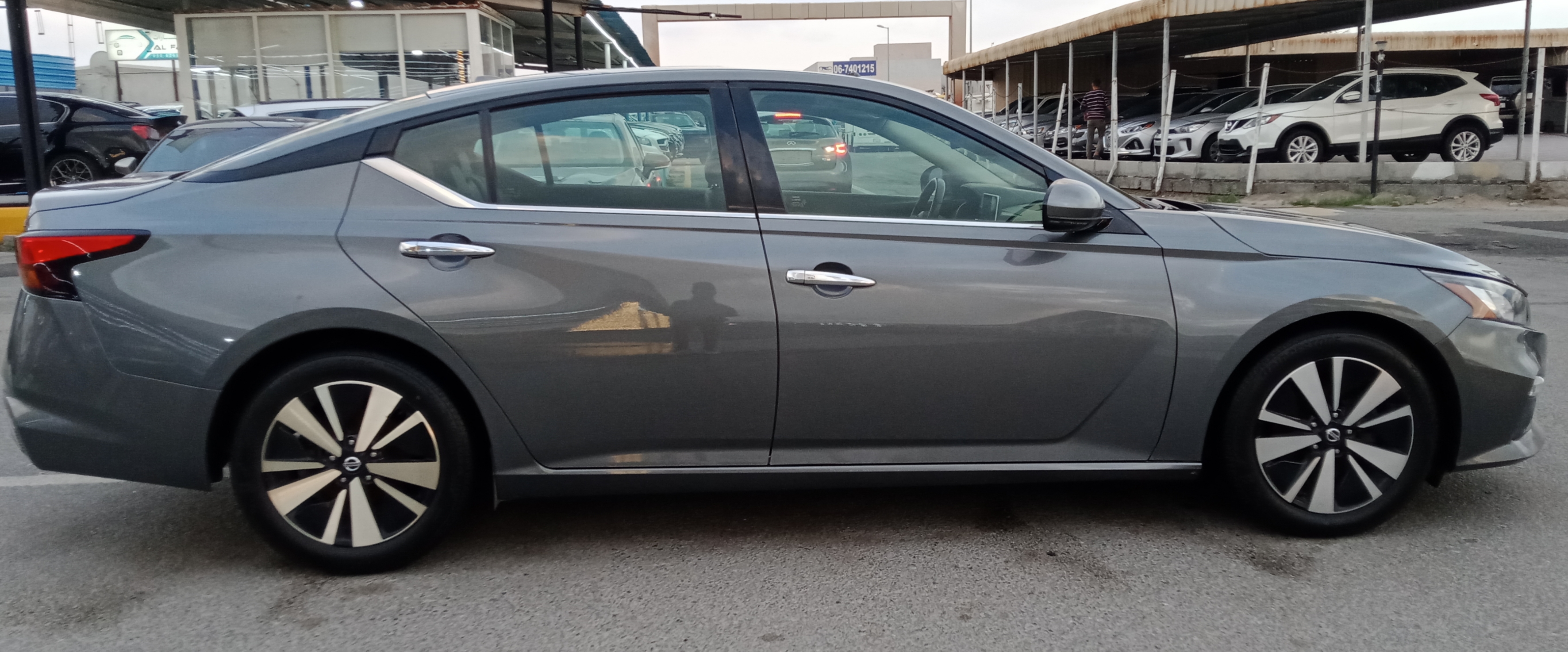 2019 Nissan Altima SL V4 2.5L Sedan for Rent in Dubai-pic_5