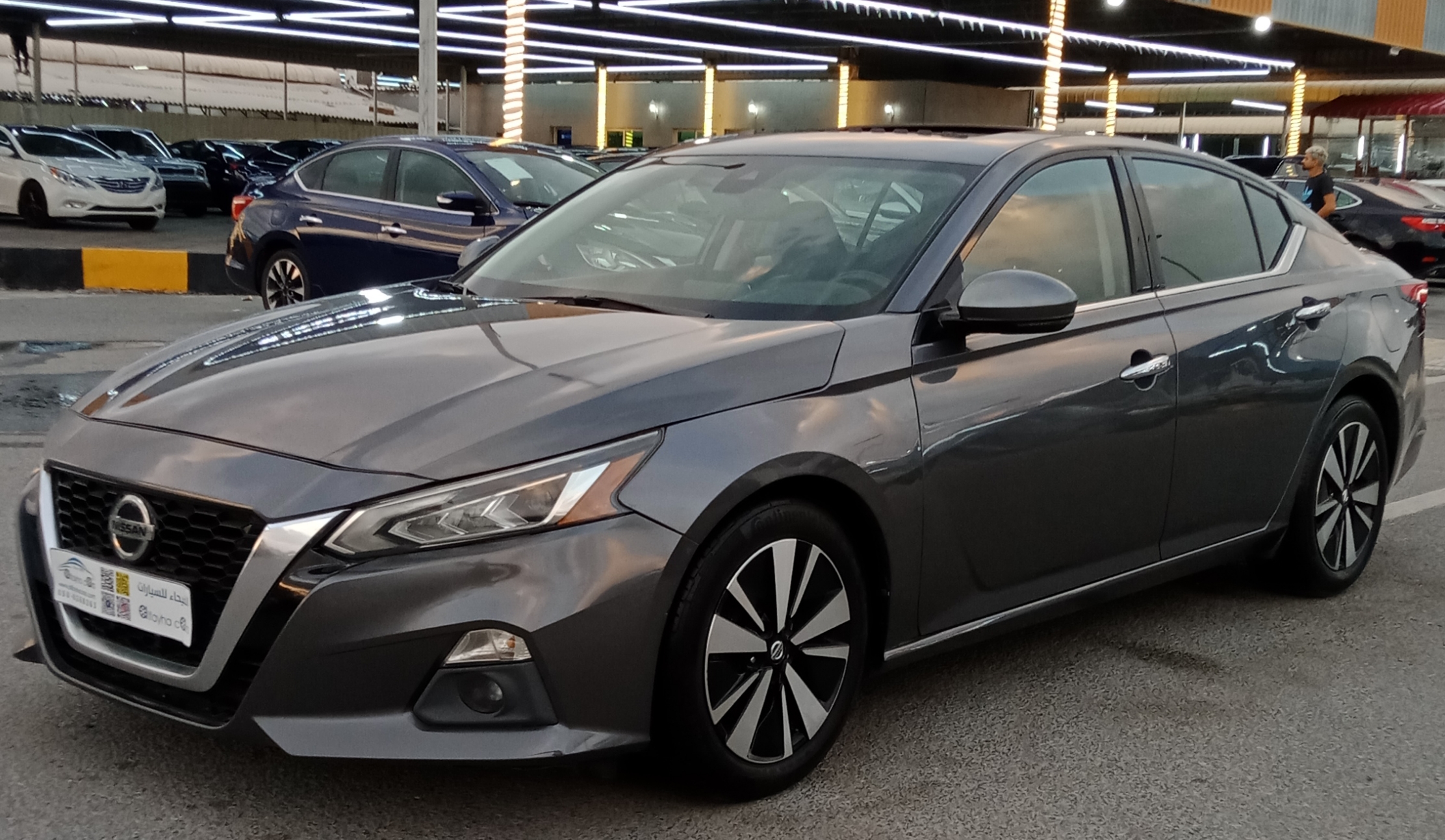 2019 Nissan Altima SL V4 2.5L Sedan for Rent in Dubai-pic_3