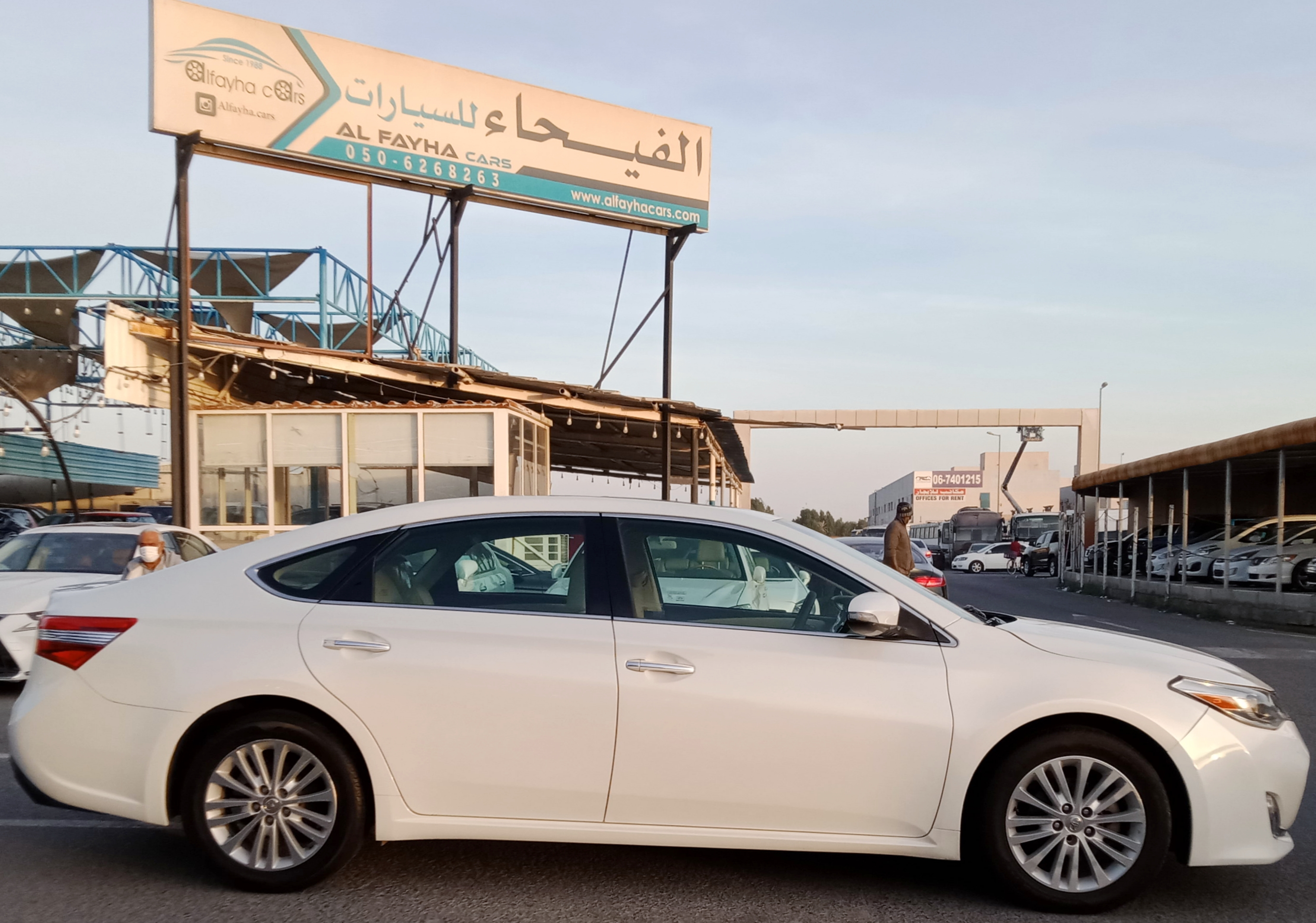 Toyota Avalon Limited V6 3.5L Full Option Model 2014-pic_4