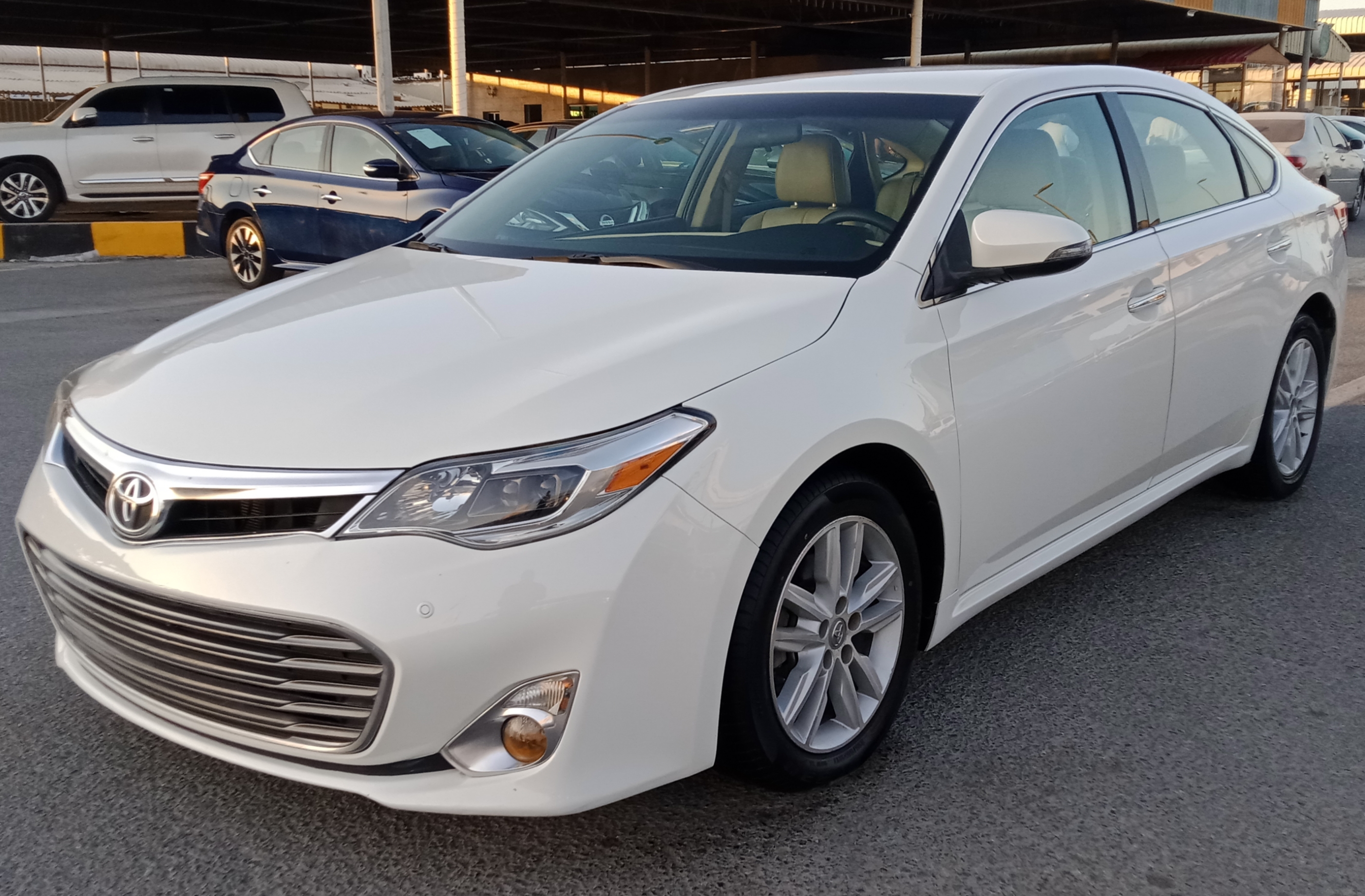 Toyota Avalon V6 3.5L Model 2014-pic_2