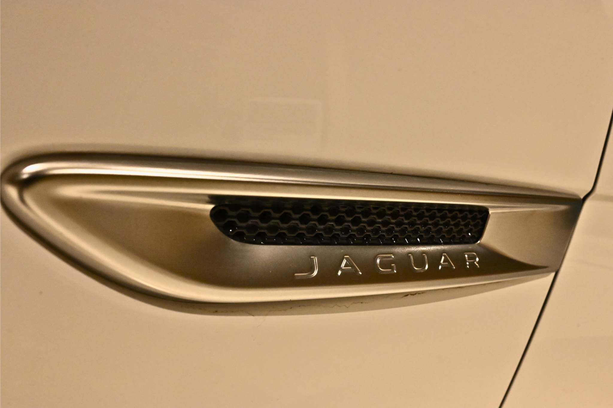 Jaguar XEL   P250-pic_4