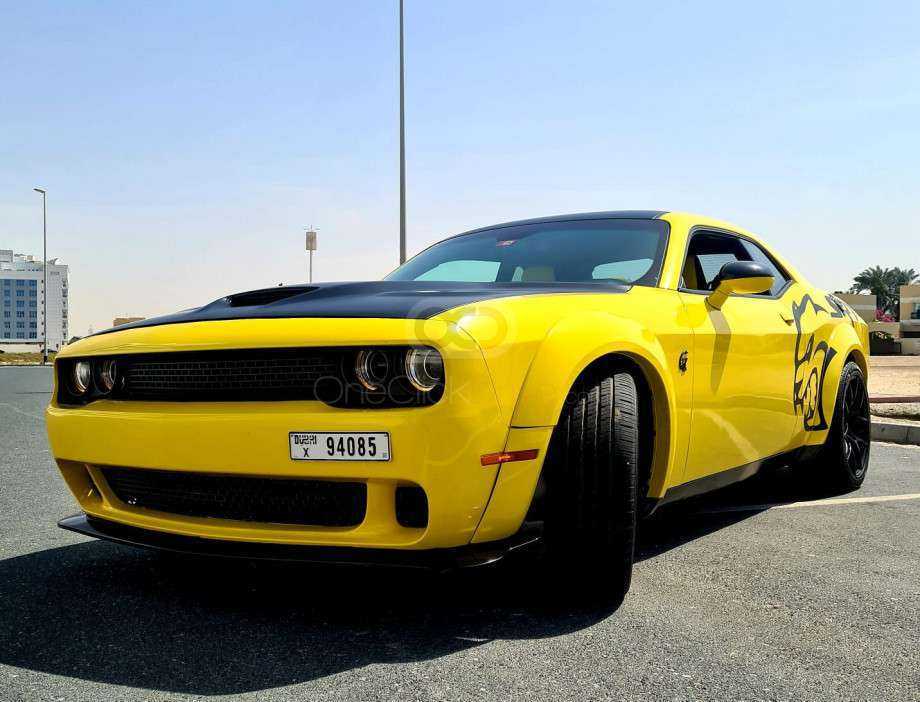 RENT DODGE CHALLENGER R/T SCAT PACK V8-pic_4