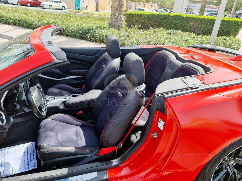 RENT CHEVROLET CAMARO ZL1 CONVERTIBLE V8 2019 IN DUBAI-pic_4