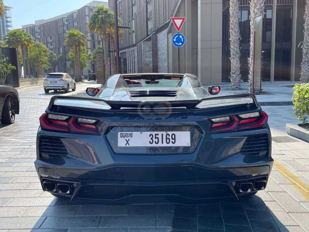 RENT CHEVROLET CORVETTE STINGRAY C8 2021 IN DUBAI-pic_4