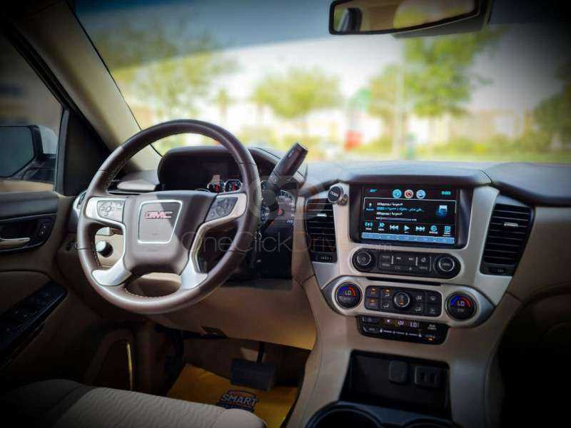 RENT GMC YUKON 2018 IN DUBAI-pic_4